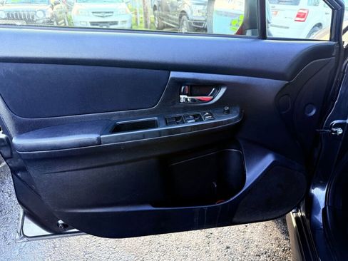 Used 2013 Subaru Crosstrek 2.0i Premium image 11