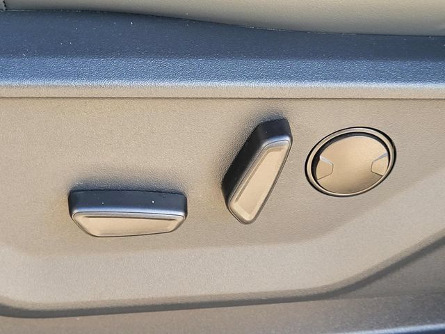 Used 2026 Ford Expedition Active RWD image 19