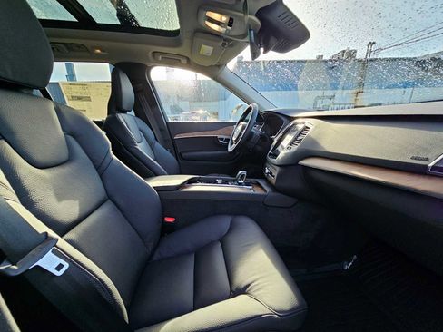 Used 2025 Volvo XC90 B6 Core w/ Protection Package Premier image 18