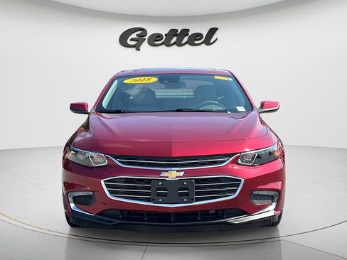 Used 2018 Chevrolet Malibu LT w/ Leather Package FWD image 2