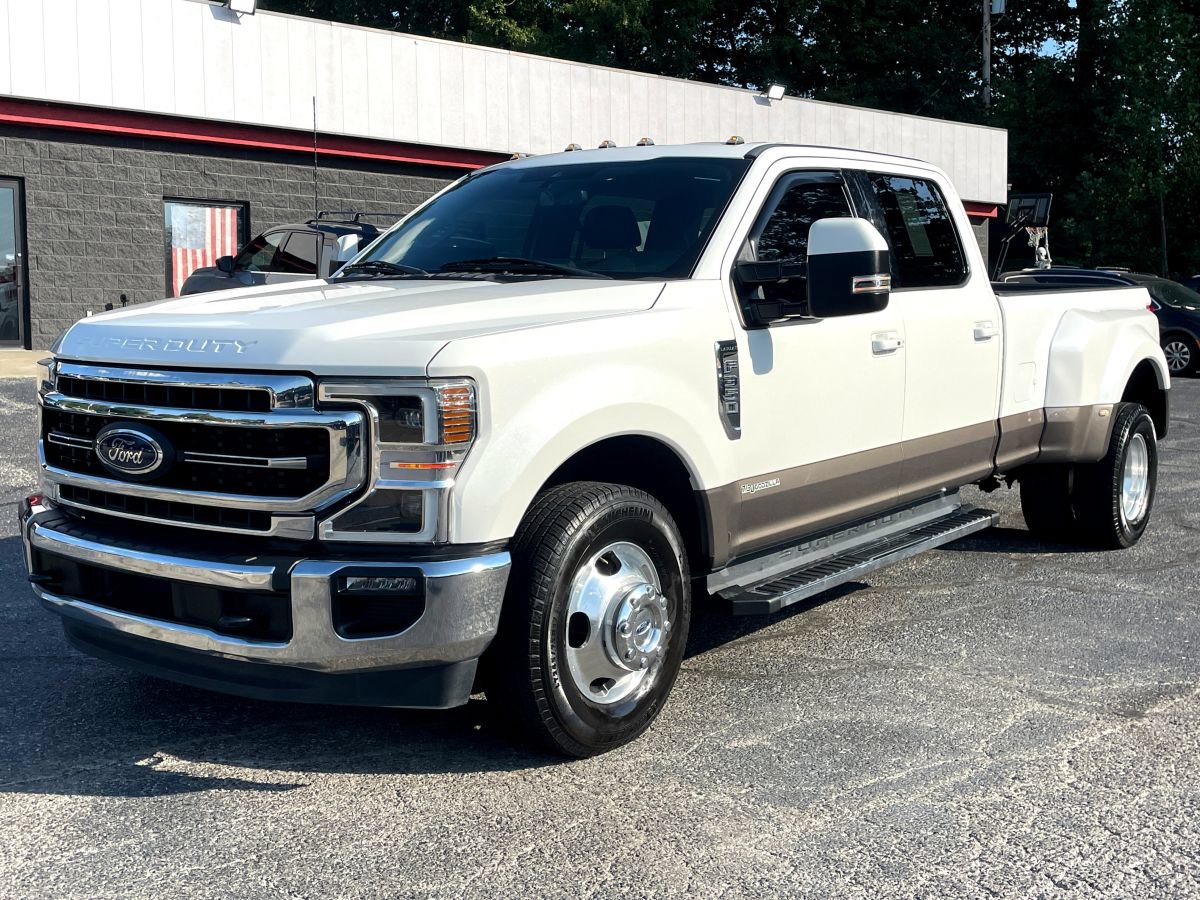 Used 2022 Ford F350 Lariat w/ Lariat Ultimate Package RWD image 1