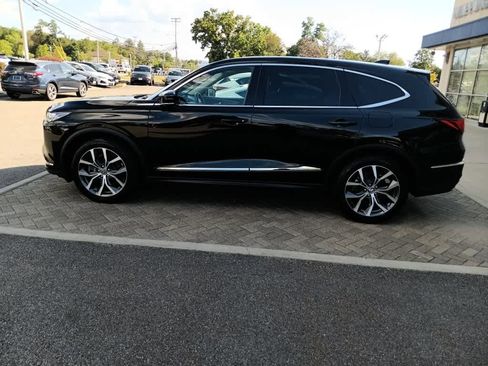 Used 2023 Acura MDX SH-AWD w/ Technology Package image 3