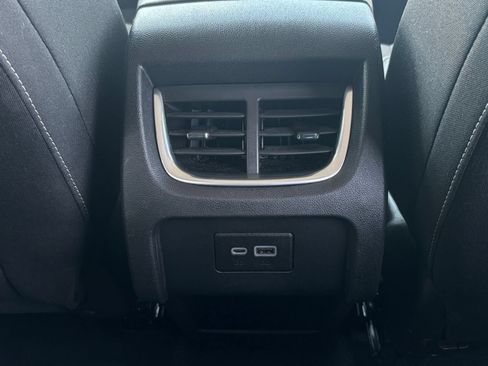 Used 2025 Chevrolet Blazer LT FWD image 19