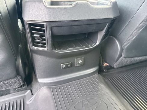Used 2022 Toyota Tundra Limited AWD/4WD image 17