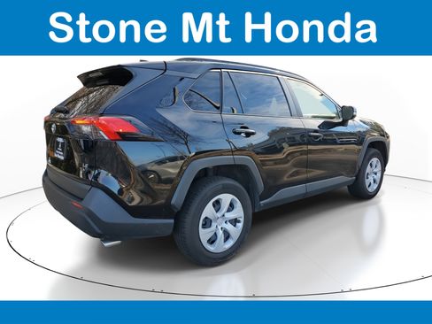 Used 2020 Toyota RAV4 LE image 6