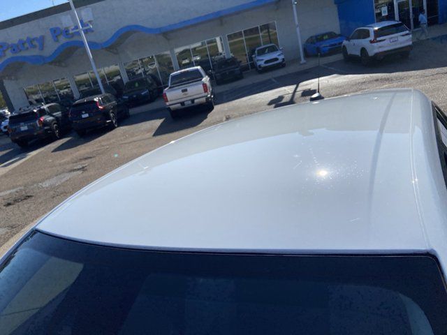 Used 2025 Chevrolet Trax LS w/ LS Convenience Package FWD image 28