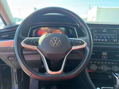 Used 2024 Volkswagen Jetta SE image 18
