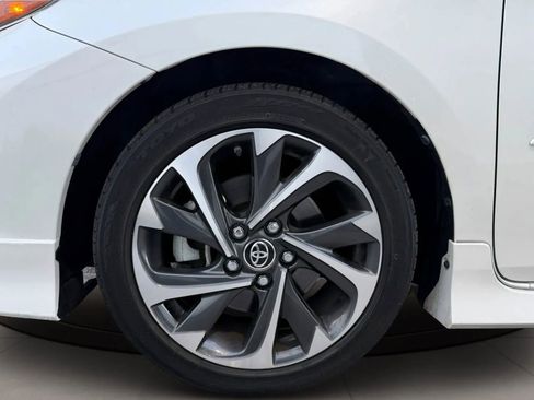 Used 2018 Toyota Corolla iM image 21