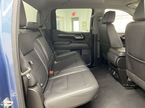 Used 2024 GMC Sierra 1500 SLT image 17