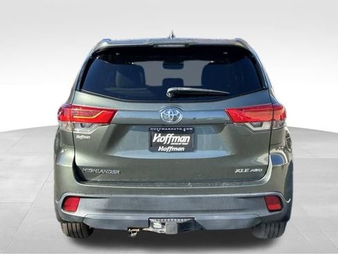 Used 2017 Toyota Highlander XLE image 6