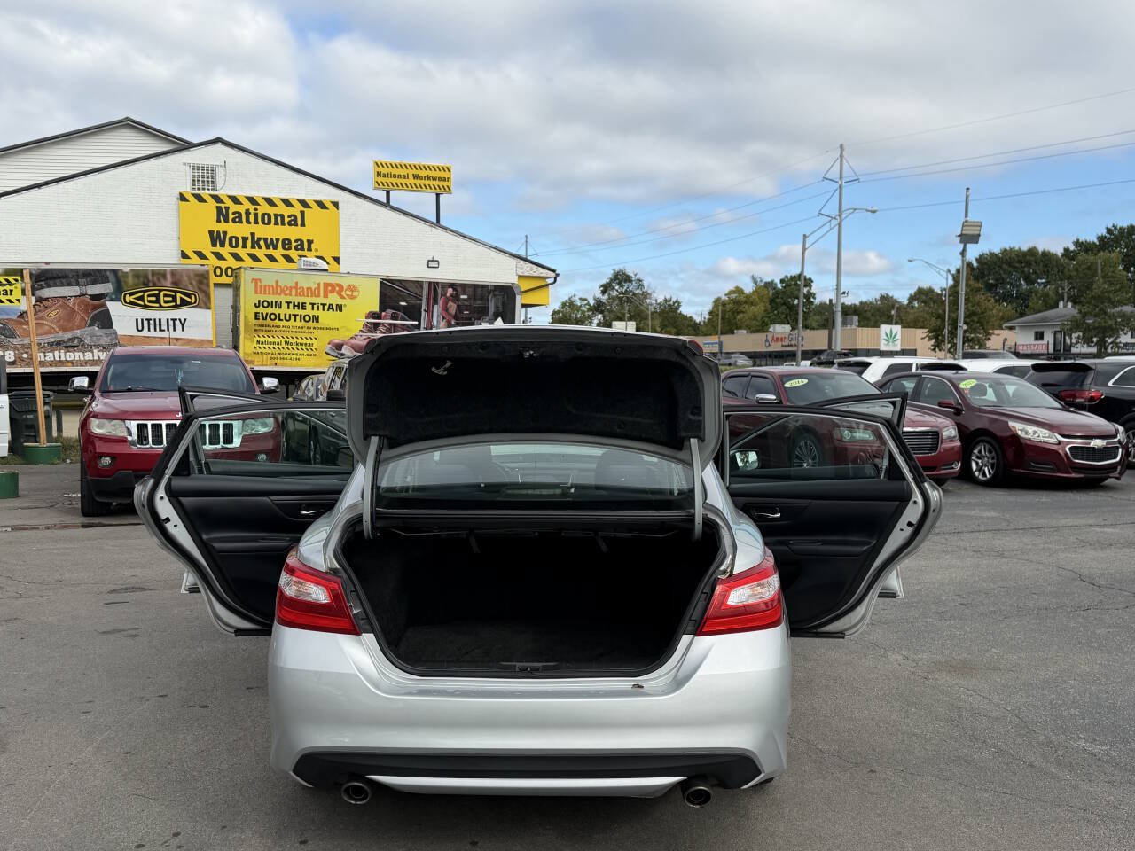 Used 2017 Nissan Altima 2.5 S w/ Power Driver Seat Package FWD image 24