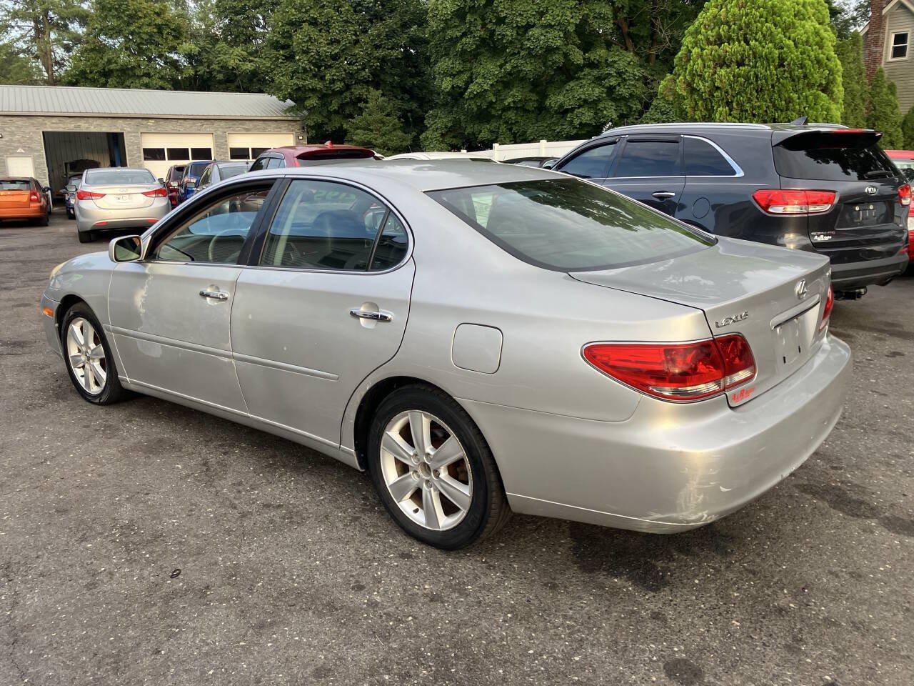 Used 2006 Lexus ES 330 w/ DVD Navigation System Pkg FWD image 9