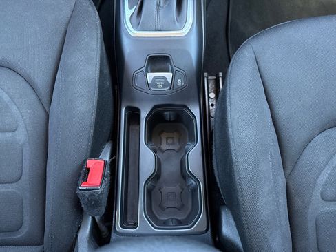 Used 2019 Jeep Renegade Latitude image 15