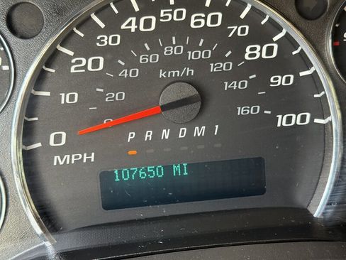 Used 2017 Chevrolet Express 2500 RWD image 13