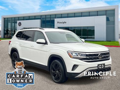 Used 2023 Volkswagen Atlas SE w/ Black Wheel Package FWD image 3
