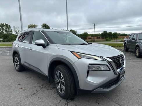 Certified 2023 Nissan Rogue SV w/ SV Premium B Package AWD/4WD image 8