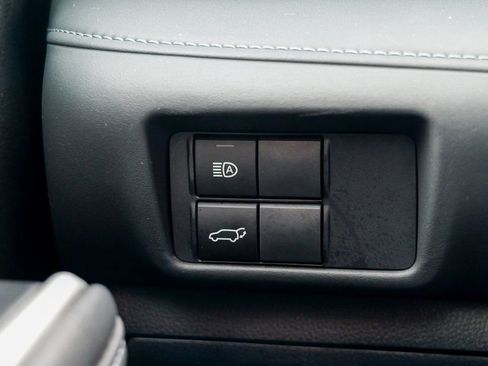 Used 2020 Toyota Highlander XLE image 48