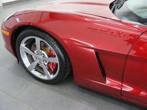 Used 2008 Chevrolet Corvette Convertible w/ Preferred Equipment Group RWD image 28