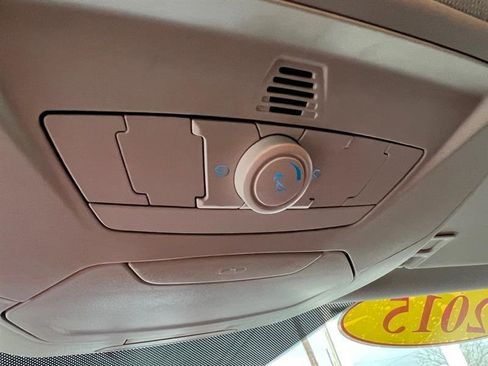 Used 2015 Ford Focus SE w/ Equipment Group 201A image 18