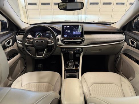 Used 2022 Jeep Compass Latitude w/ Sun and Sound Group image 23