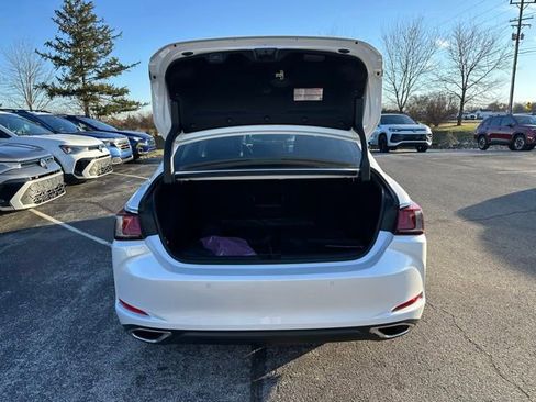 Used 2024 Lexus ES 350 Luxury w/ Accessory Package (Z1) image 33