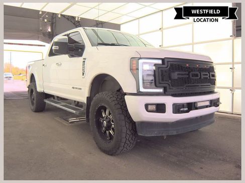 Used 2017 Ford F250 XLT w/ XLT Premium Package AWD/4WD image 1