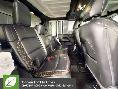 Used 2021 Jeep Wrangler Unlimited Sahara AWD/4WD image 16