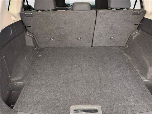 Used 2025 Nissan Rogue SV FWD image 6