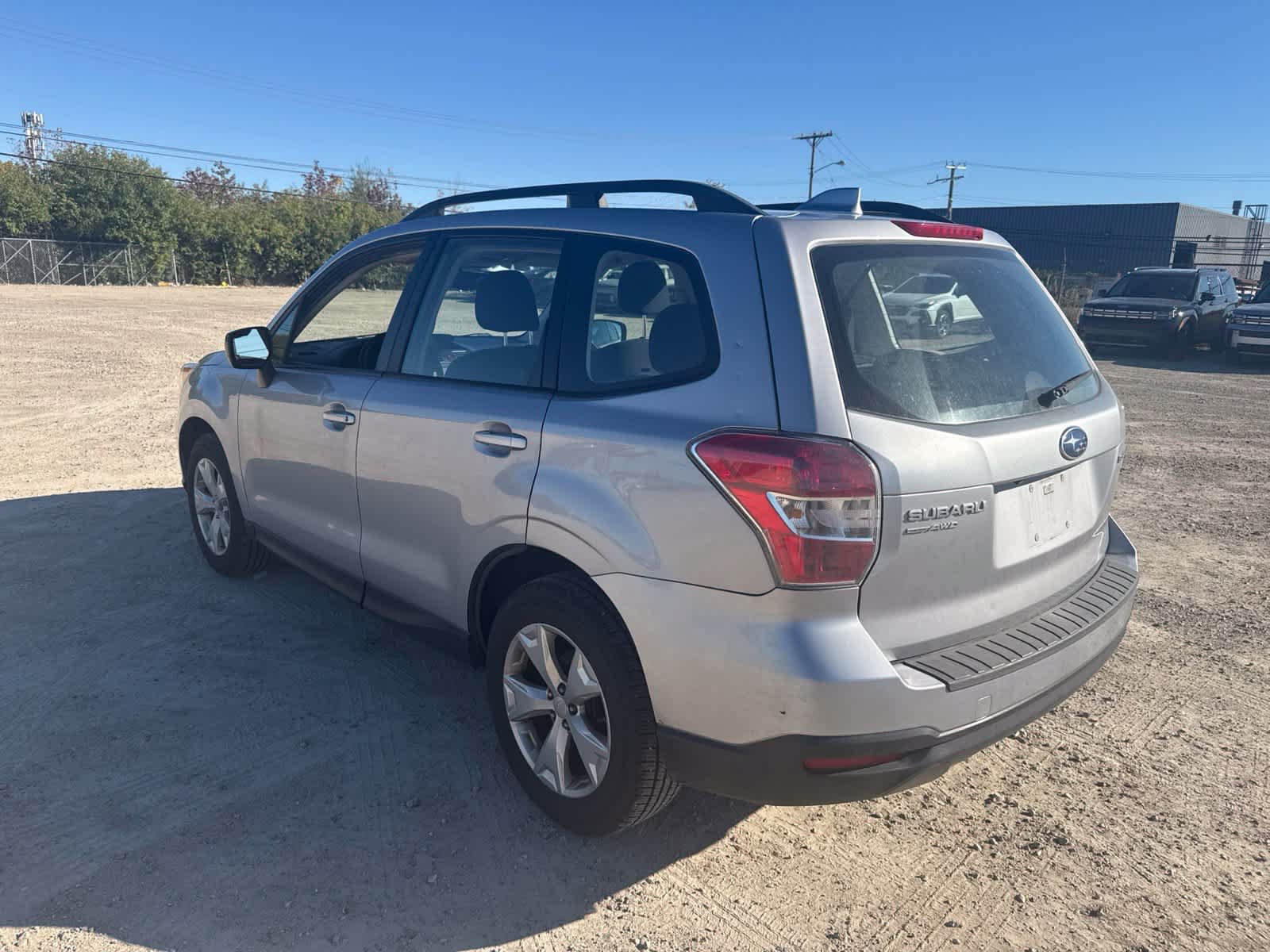 Used 2016 Subaru Forester 2.5i w/ Alloy Wheel Package AWD/4WD image 2