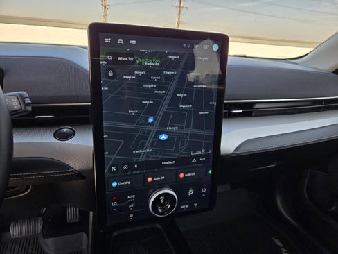 Used 2023 Ford Mustang Mach-E Select image 9