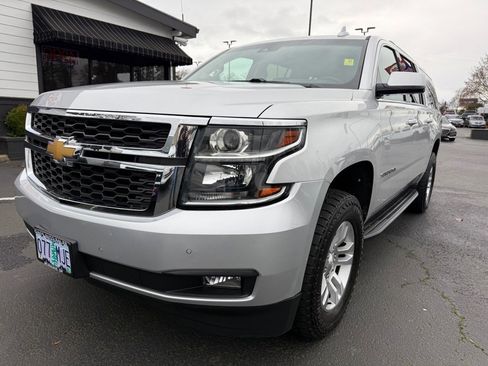 Used 2019 Chevrolet Suburban LT image 14