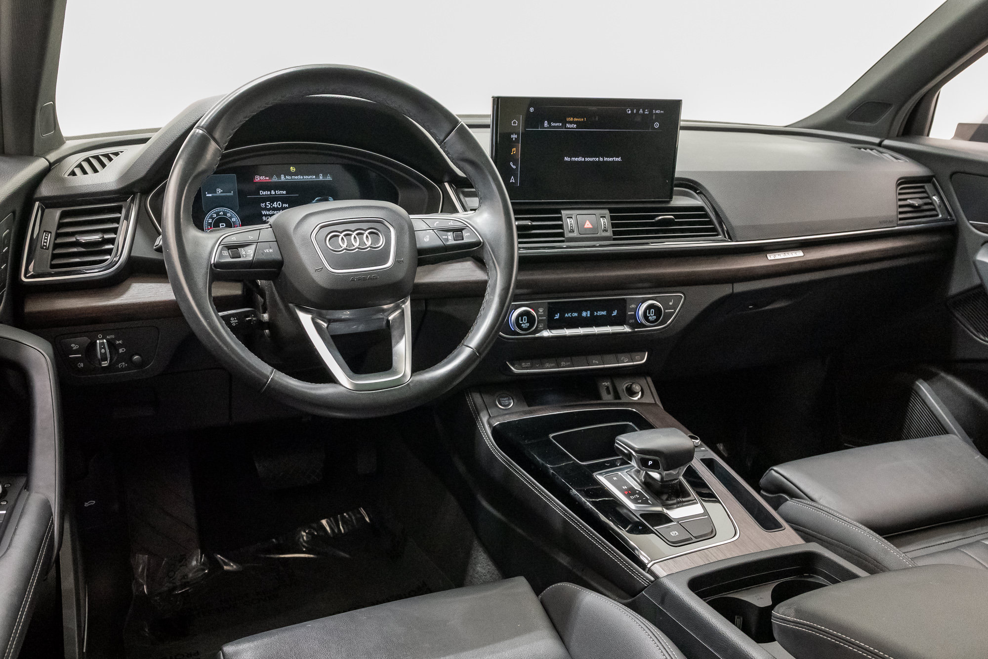 Used 2023 Audi Q5 2.0T Premium Plus w/ Premium Plus Package AWD/4WD image 9