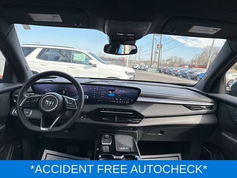 Used 2025 Buick Enclave Sport Touring FWD image 2
