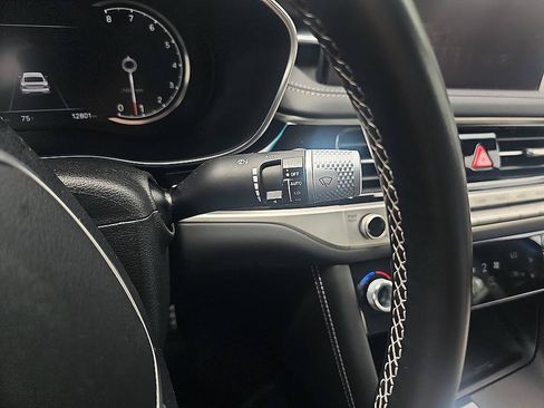 Used 2025 Genesis G70 2.5T w/ Sport Prestige Package RWD image 20