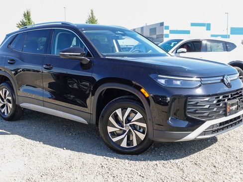 New 2025 Volkswagen Tiguan S image 3