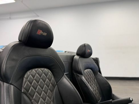 Used 2011 Audi R8 V10 image 62