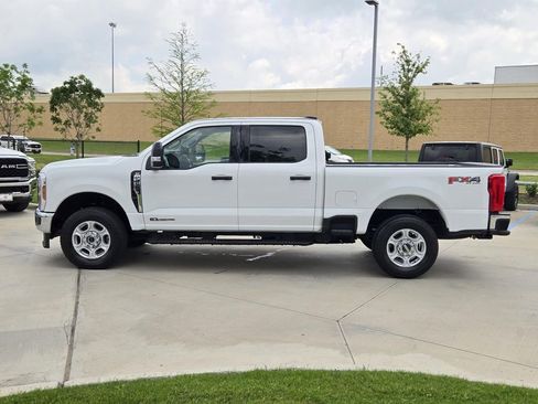 Used 2025 Ford F250 XLT w/ FX4 Off-Road Package AWD/4WD image 3