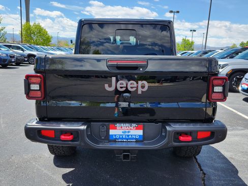 Used 2024 Jeep Gladiator Rubicon AWD/4WD image 12