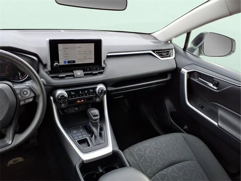 Used 2024 Toyota RAV4 XLE image 9