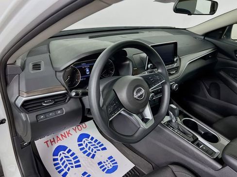 Certified 2024 Nissan Altima 2.5 SV image 9