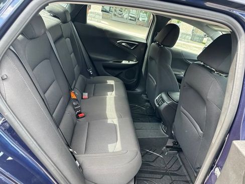 Used 2018 Chevrolet Malibu LT w/ Driver Confidence Package FWD image 16