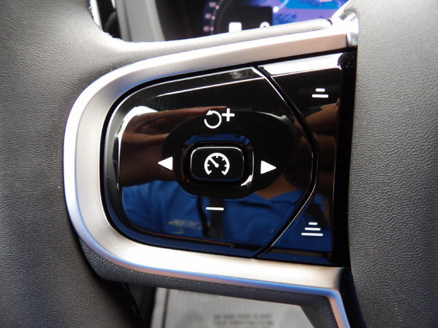 Certified 2026 Volvo XC60 B5 Plus AWD/4WD image 20