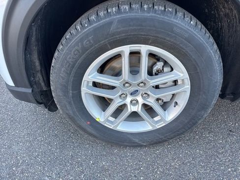 New 2026 Ford Explorer Active image 9