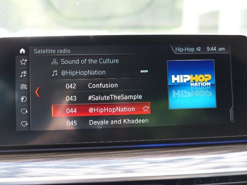 Used 2019 BMW 530i xDrive w/ M Sport Package AWD/4WD image 28
