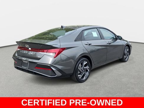 Certified 2025 Hyundai Elantra SEL FWD image 5