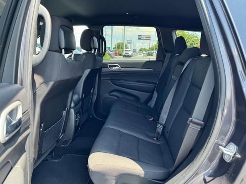 Used 2021 Jeep Grand Cherokee Laredo image 10