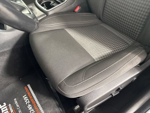 Used 2023 Dodge Charger SXT RWD image 10