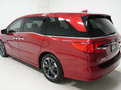Used 2023 Honda Odyssey Elite image 6