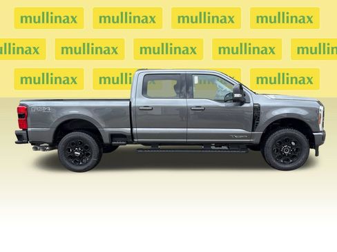 New 2026 Ford F250 Lariat w/ Black Appearance Package AWD/4WD image 2