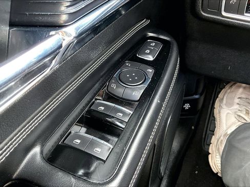Used 2021 Lincoln Corsair AWD w/ Equipment Group 101A image 32